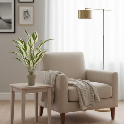 Green Leaf Décor Plant