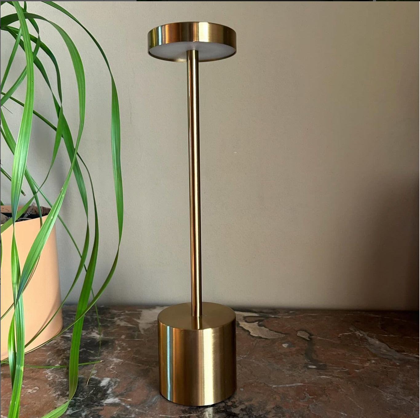 Lumina Elegance Luxe Lamp